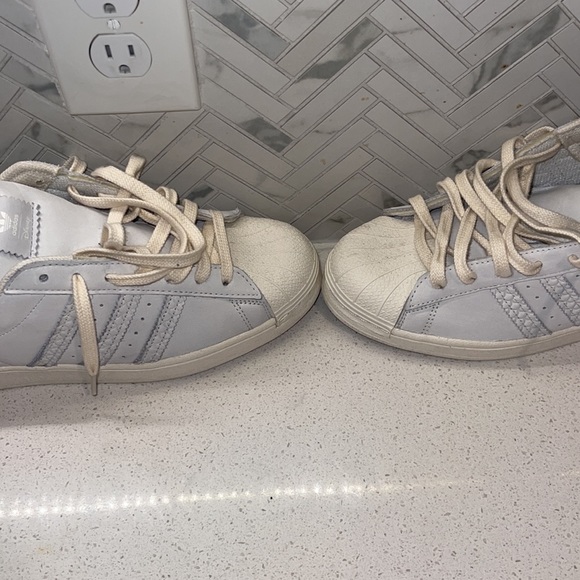 Adidas Shell Toe size 11 - Picture 2 of 6